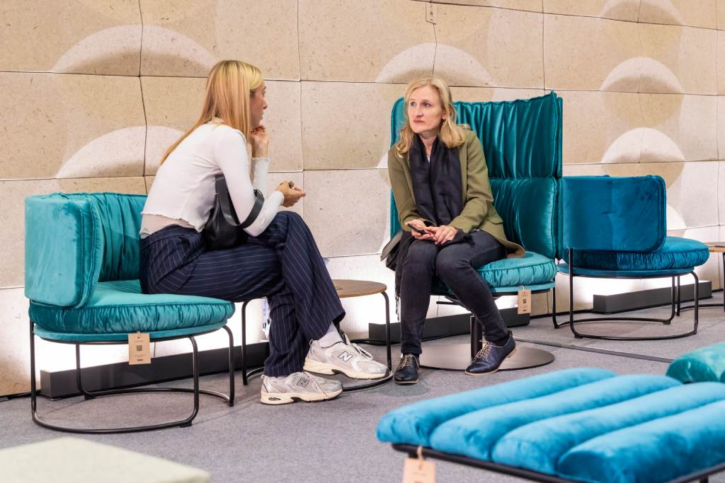 amniente de negocio en Orgatec 2026